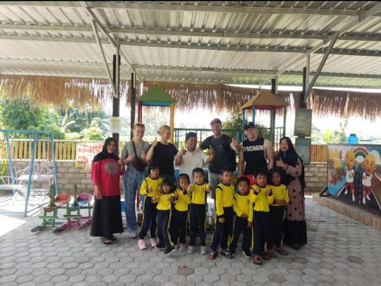 פראיה Bujak Permai Villa Matahari Lombok Ntb מראה חיצוני תמונה